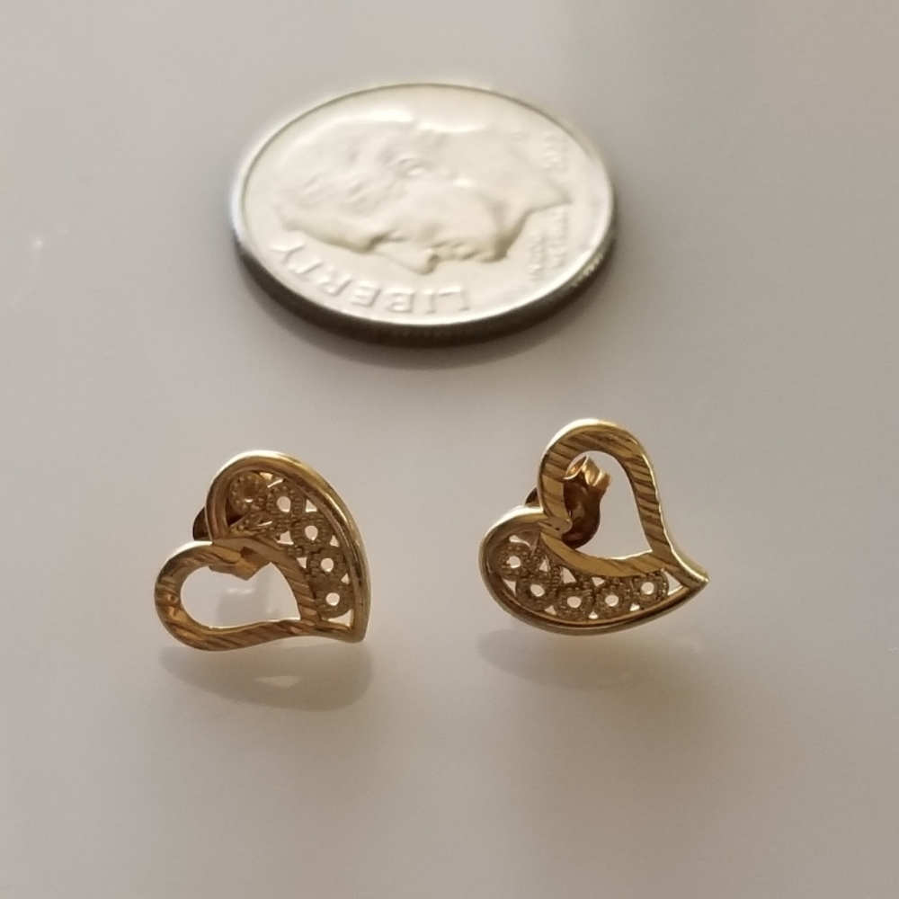 14K Gold Filigree Heart Earrings